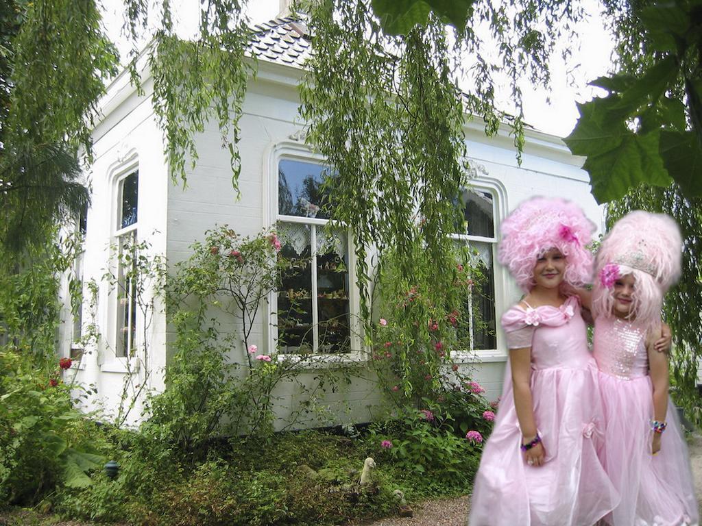 Koningin Van Pieterburen Bed and Breakfast Exteriör bild